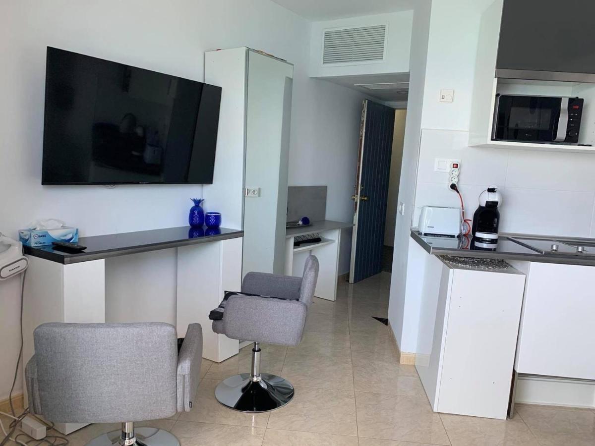 El Puerto Hotel-studio Apartment *