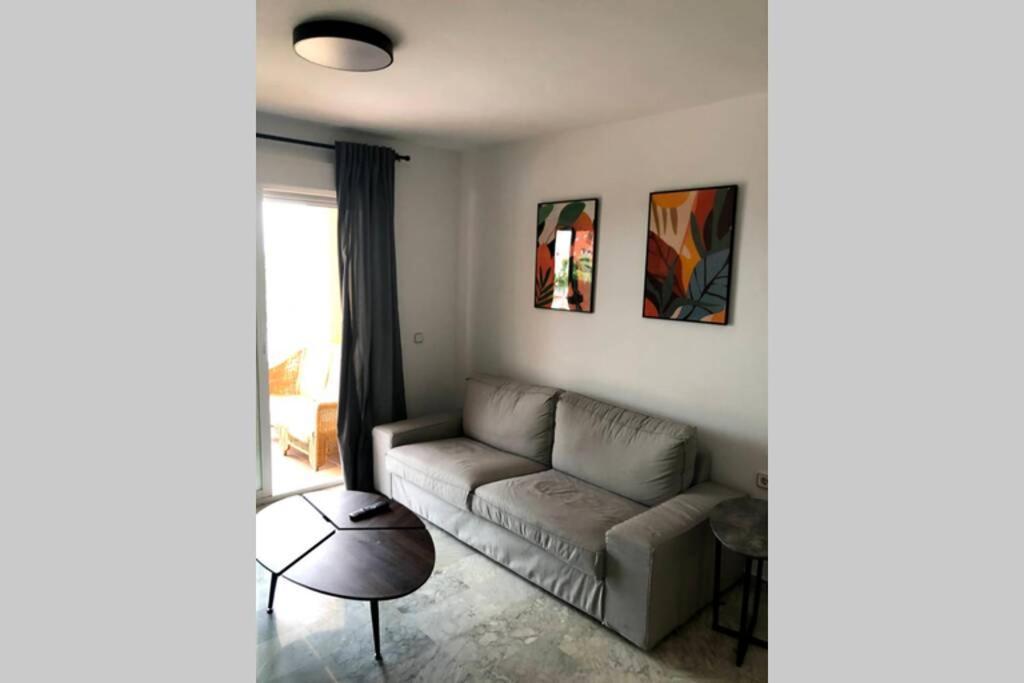 Cozy 2 Bedroom Apartment. Parking Included. * Fuengirola