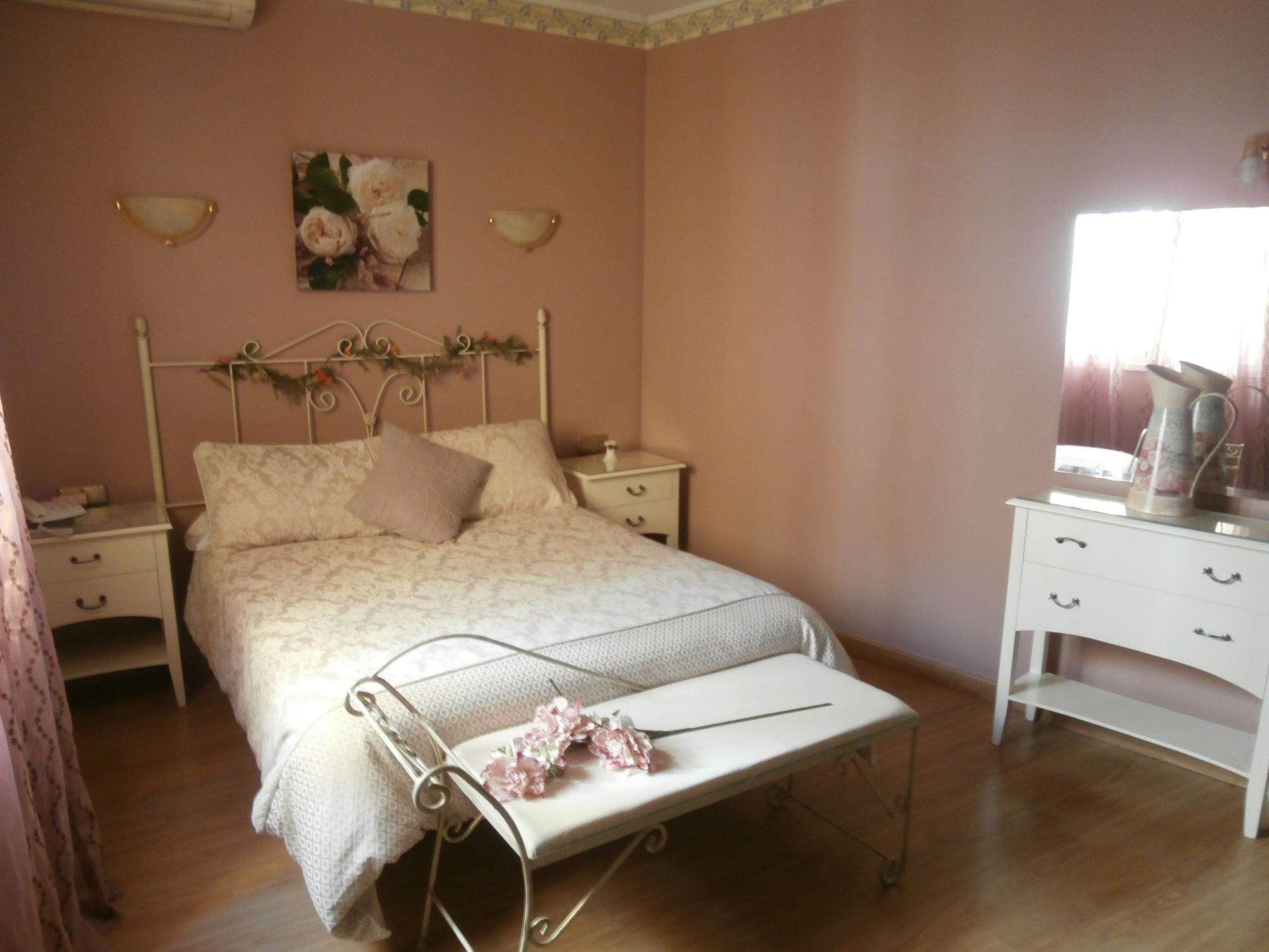Agur Hotel 2*