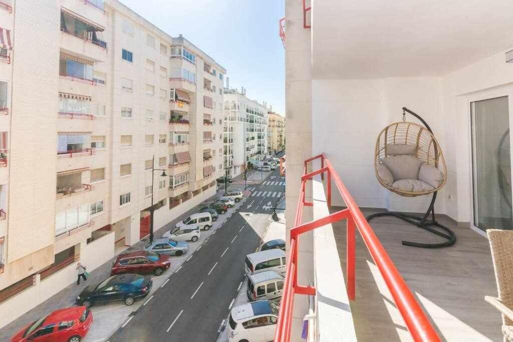 Miramar Junto Al Recinto Ferial De *