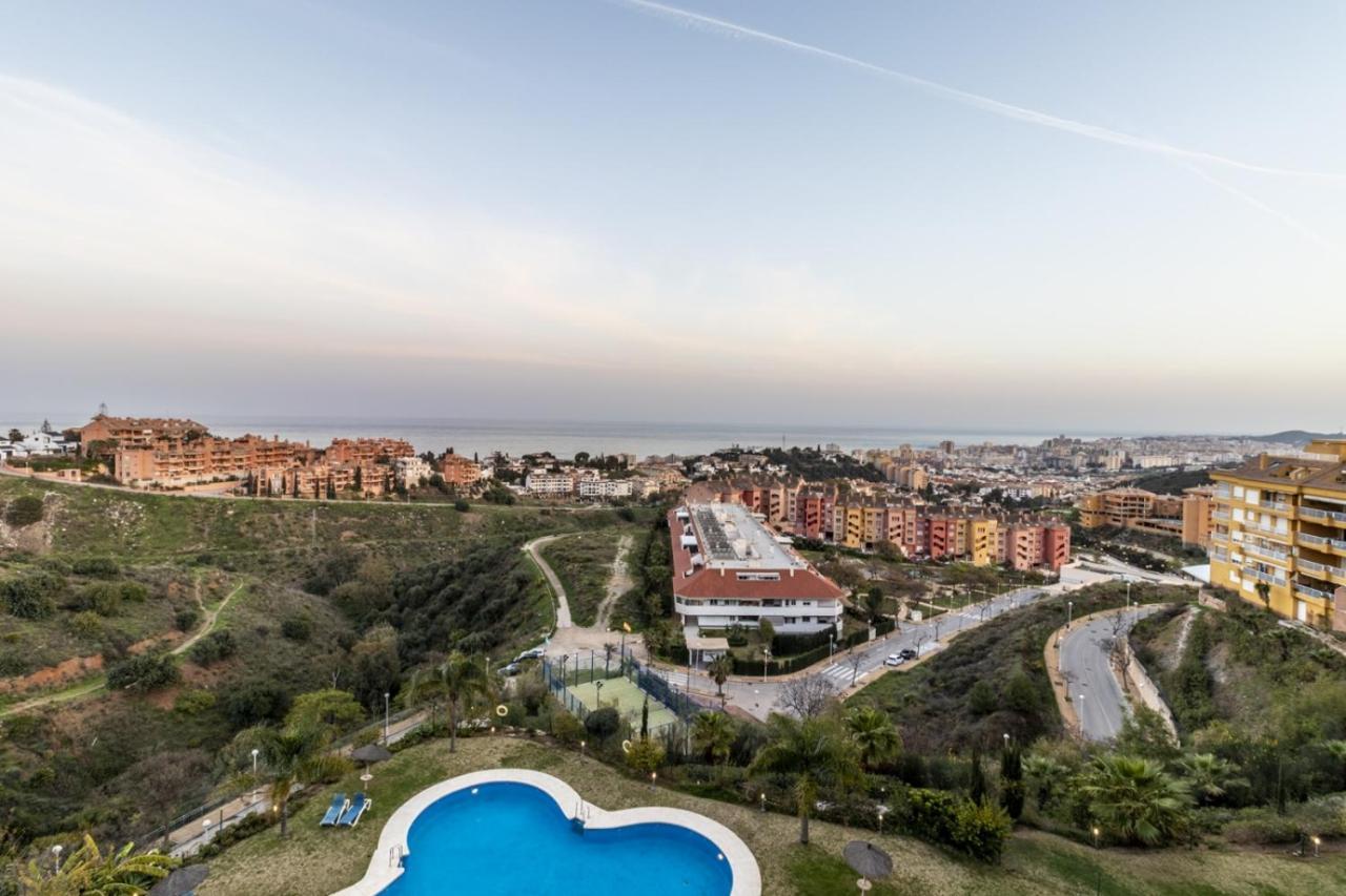 Casa Sol Duplex Penthouse, Pool, Bbq, Sauna, Gym Fuengirola