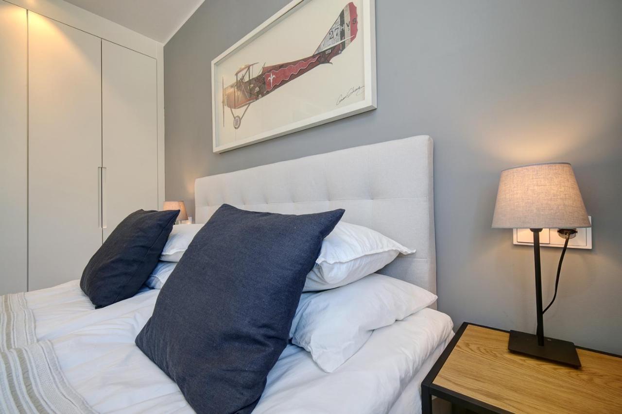 Stylish Three Bedroom @ Higueron West! Apartment *