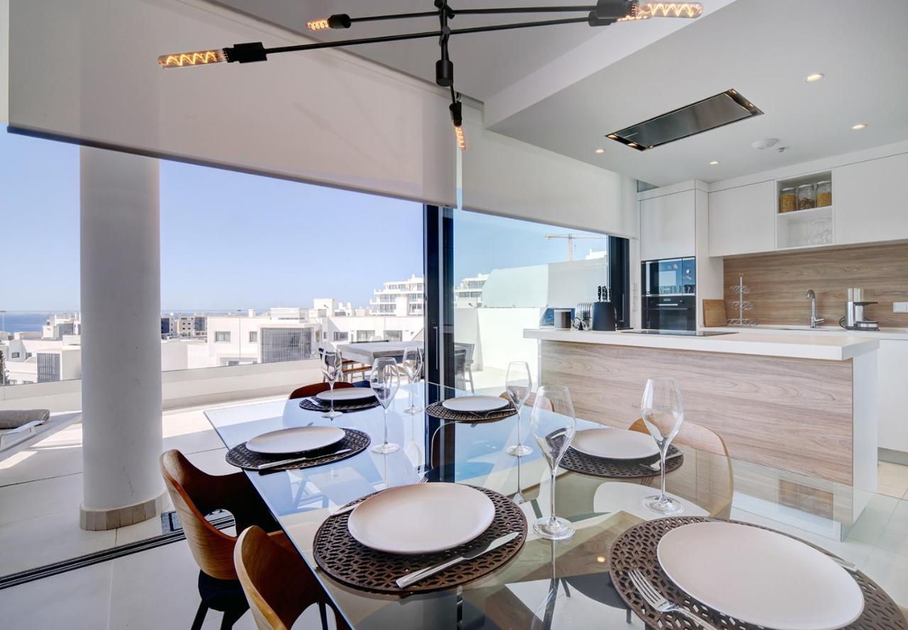 Stylish Three Bedroom @ Higueron West! Fuengirola