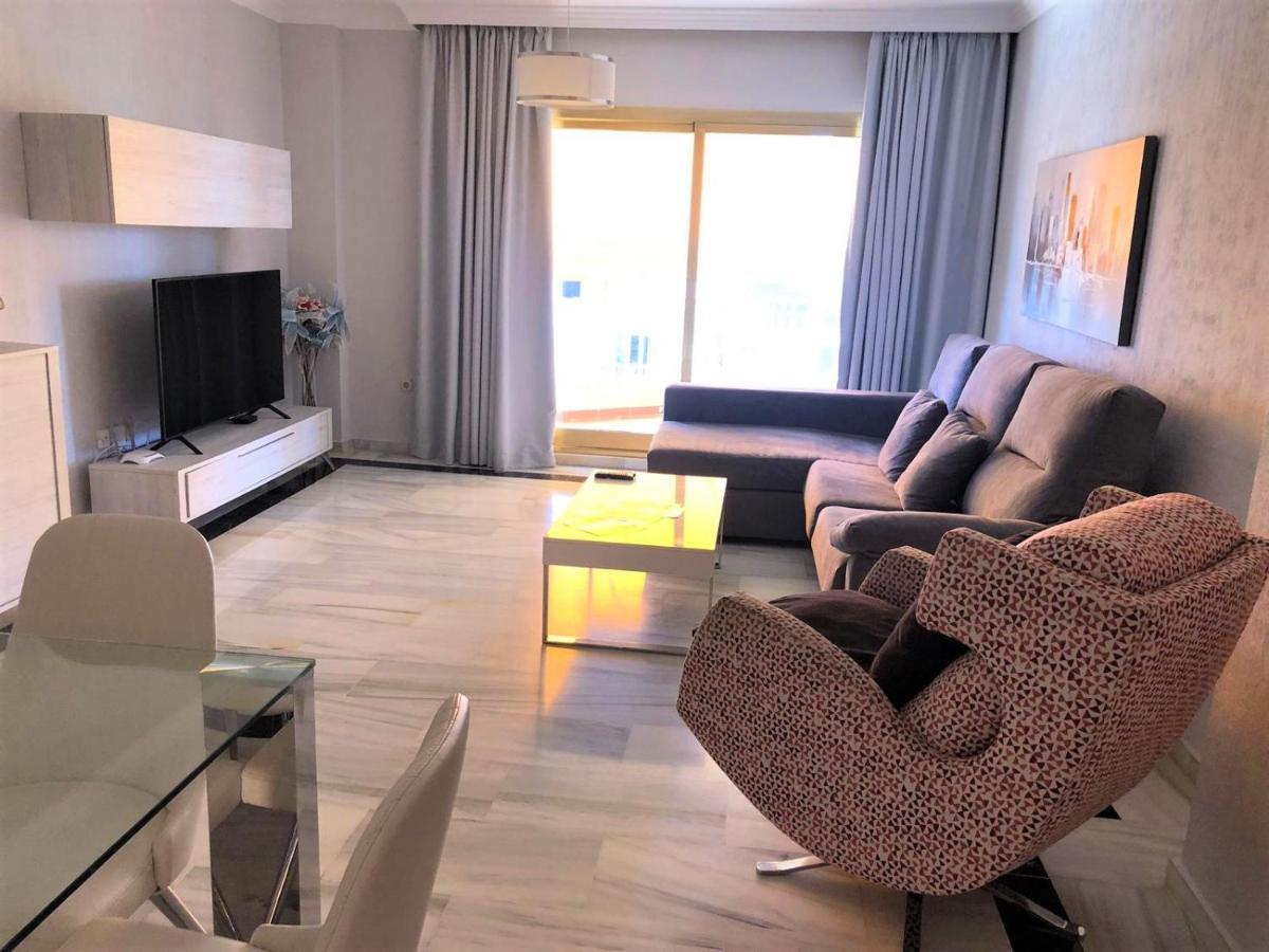 Front Dona Sofia F Fuengirola