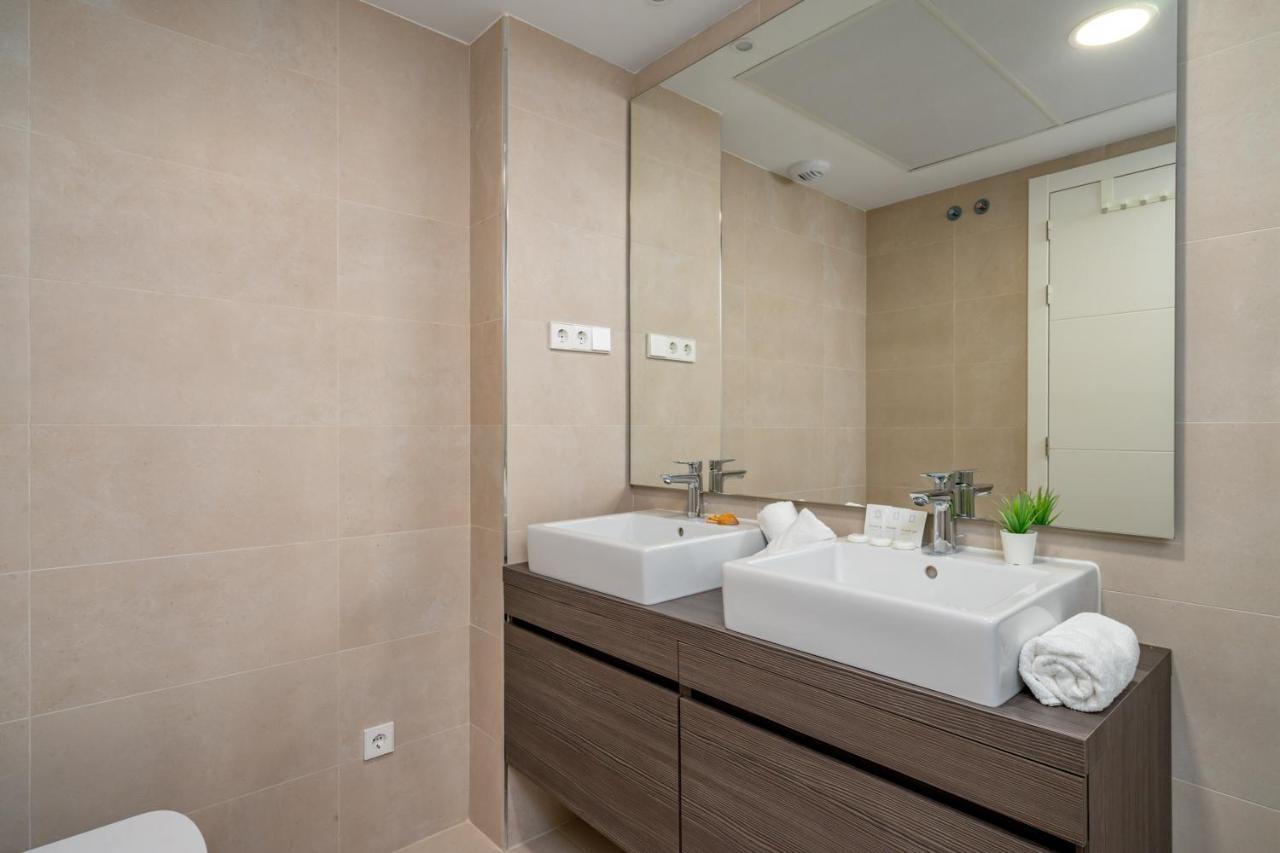 Apartment Fantastic Poolfront In Middel Views By Costarentals - Ref 161 *