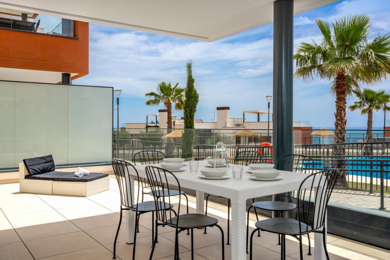 Apartment Fantastic Poolfront In Middel Views By Costarentals - Ref 161 *
