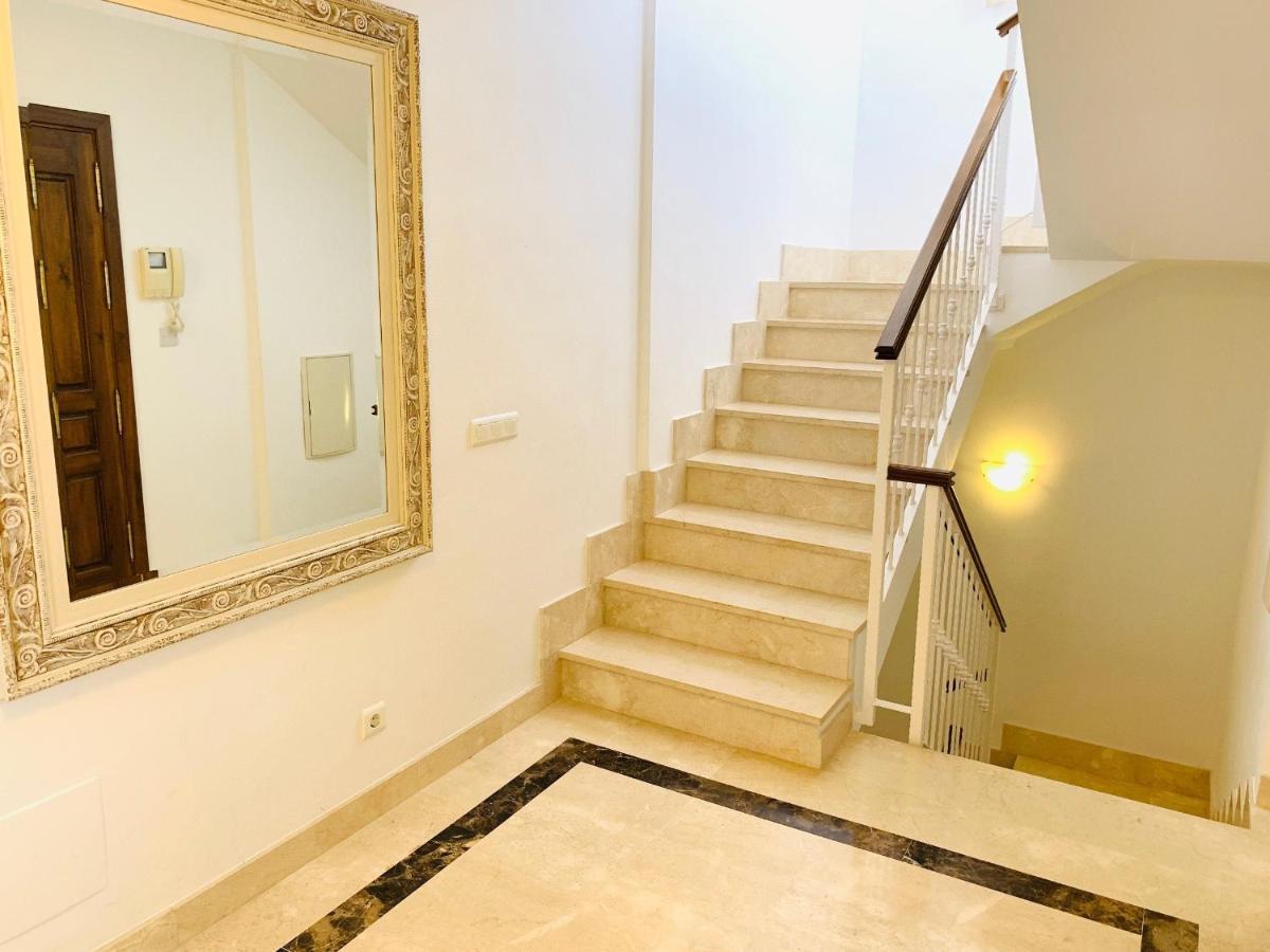 Beautiful Walking Distance To El Faro Fuengirola