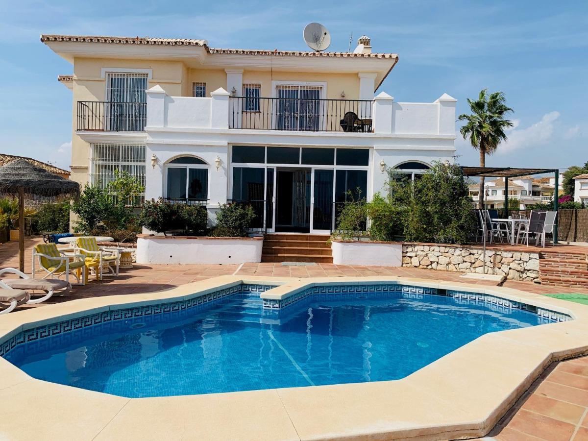 Villa Beautiful Walking Distance To El Faro *