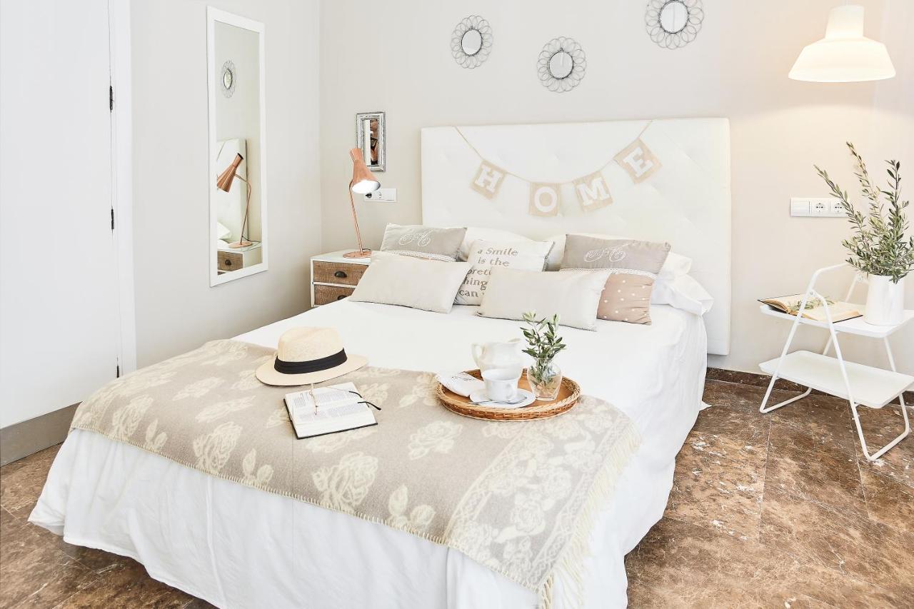 In Center New Salt Water Pool Villa Fuengirola