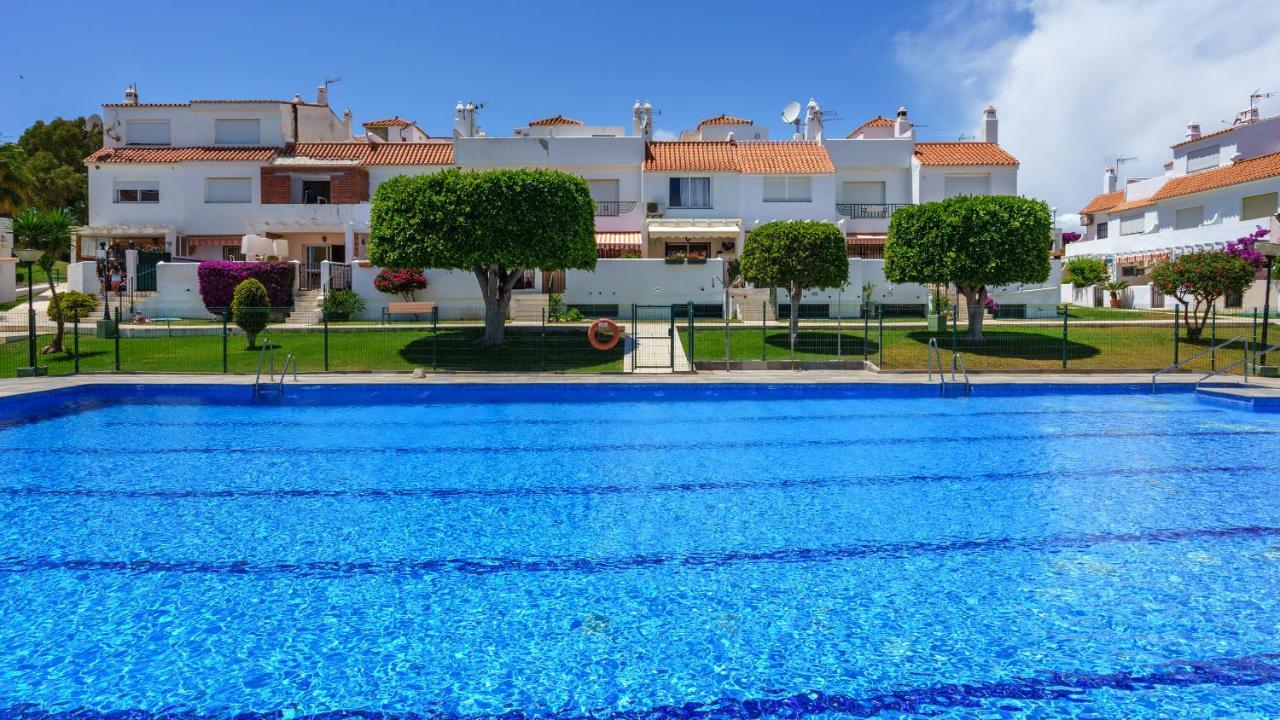 Apartamento Cozy Terrace With Pool In By Costarentals - Ref 206 *