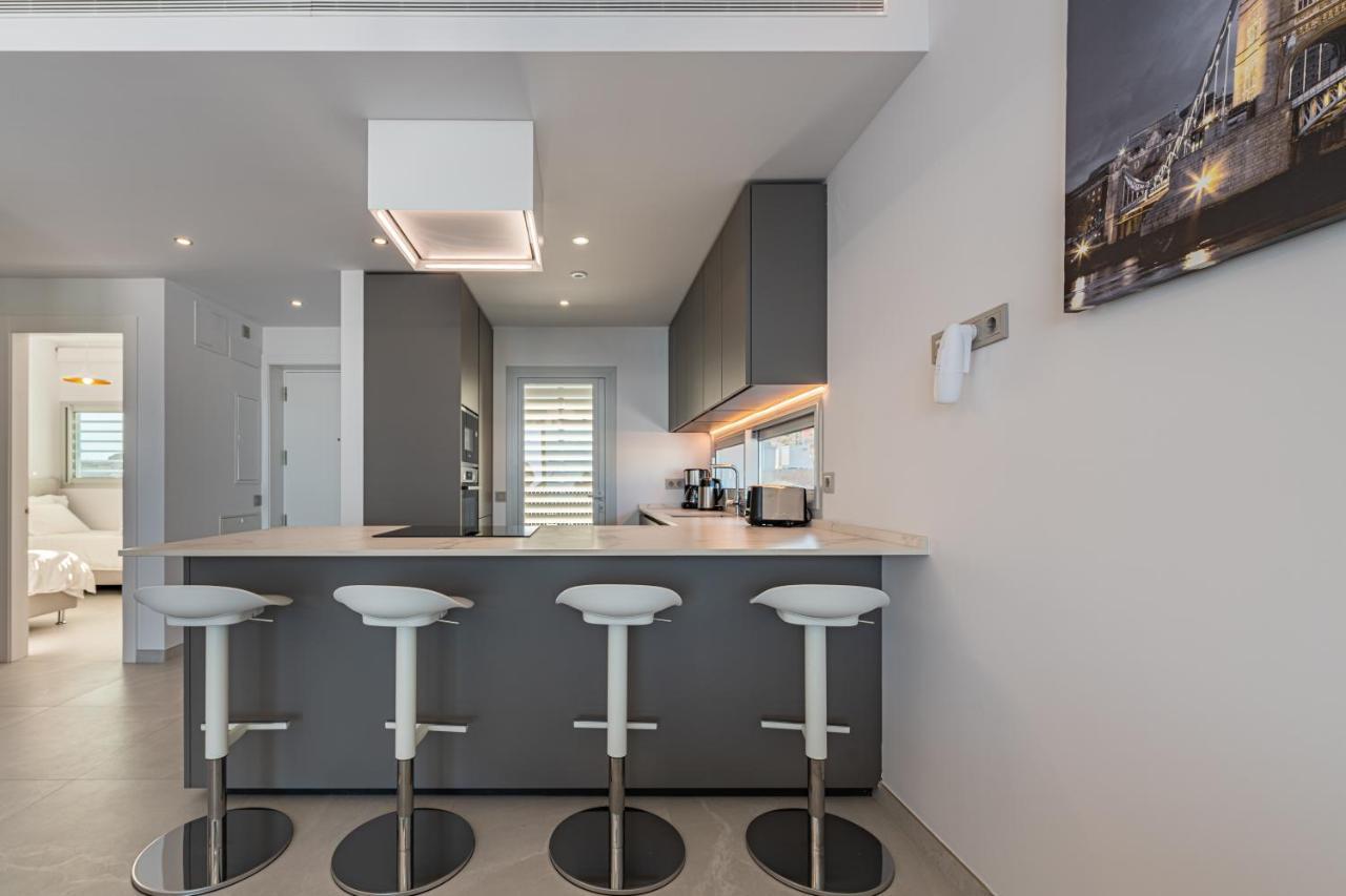 Luxury 2 Bedroom With Sea View Apartment