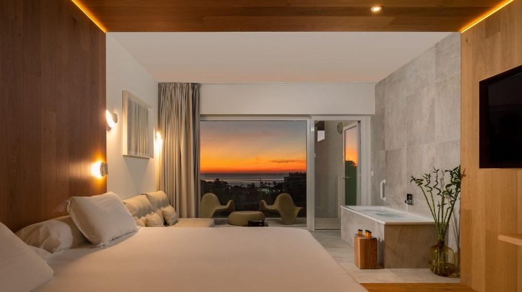 Hotel Leiro Residences 5*