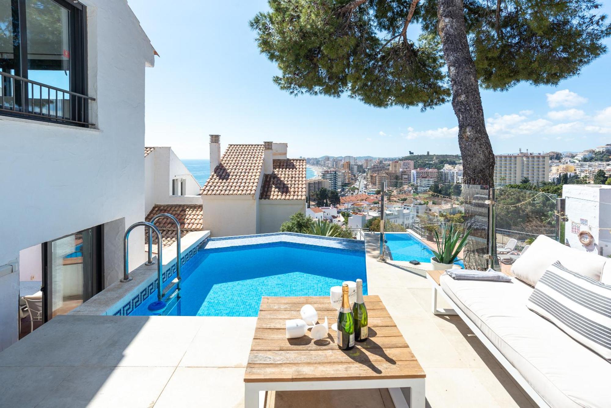 Modern Townhouse With Stunning View