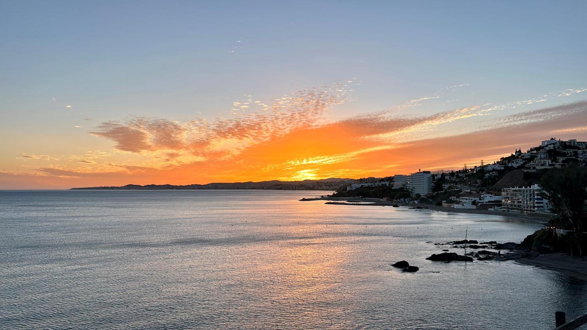 Estudio Con Vistas Al Mar Garaje Privado Gratis Fuengirola