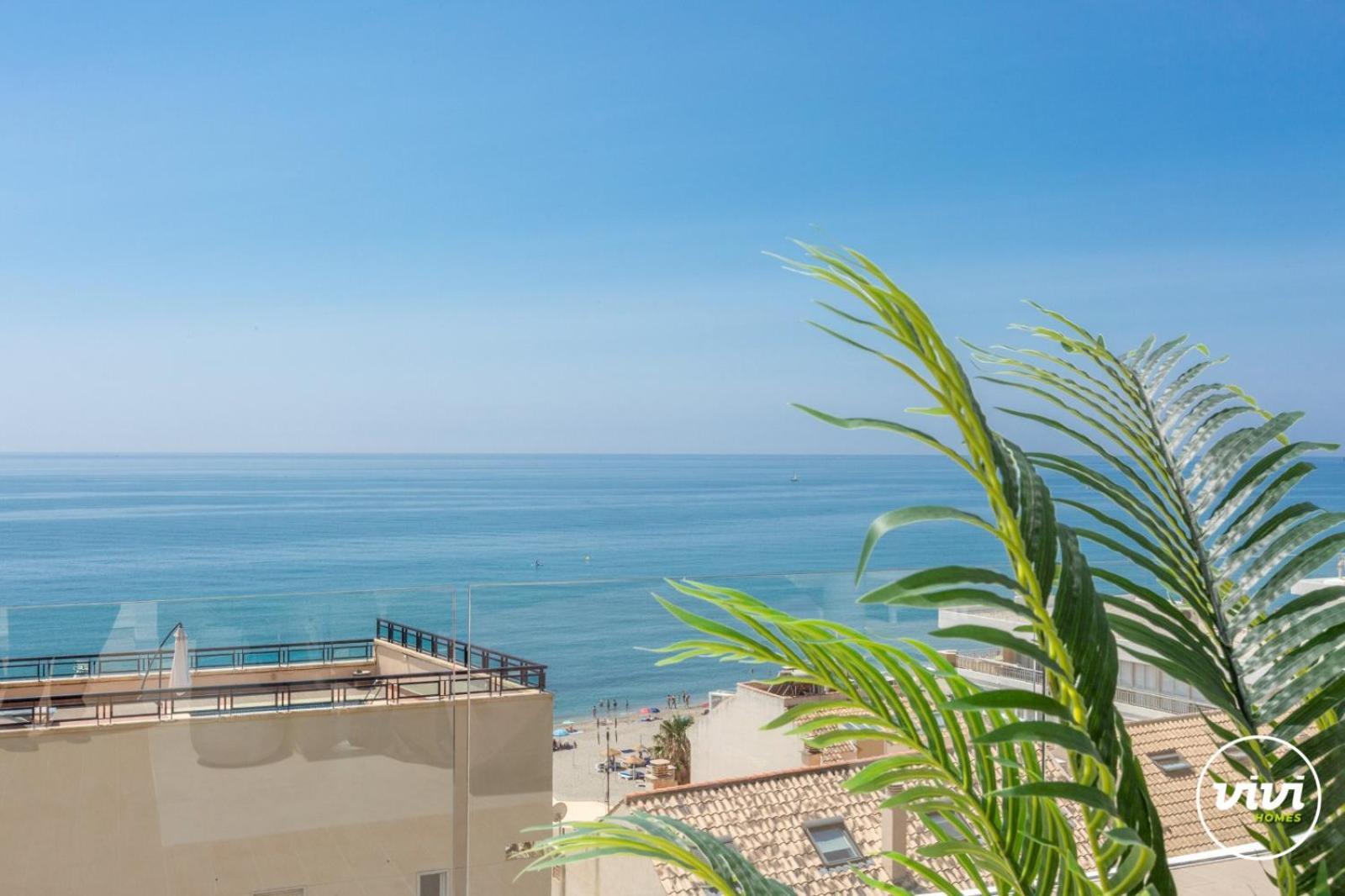 Vivi Homes - Kenzo Pool, Terrace & Sea View Apartment *