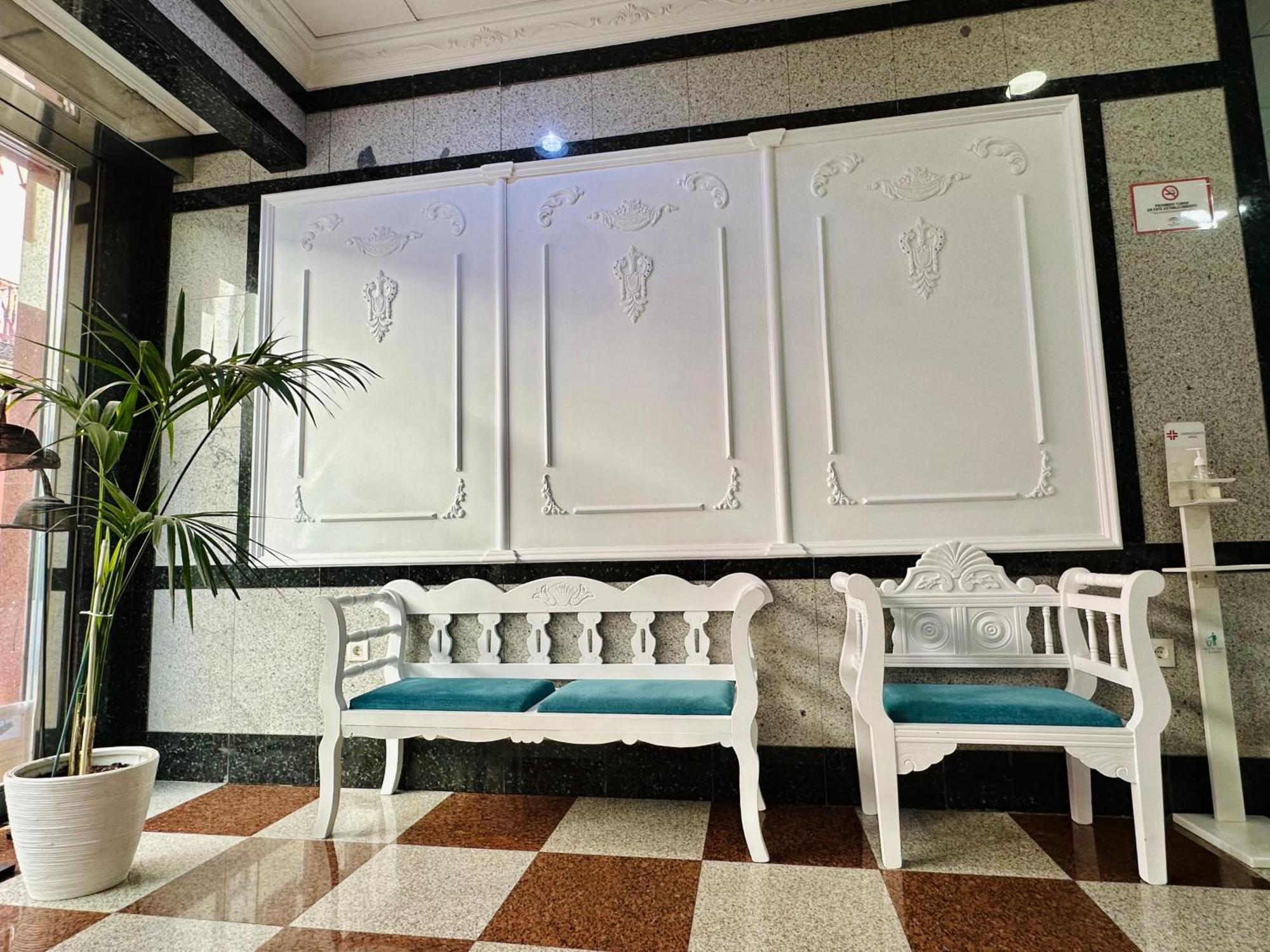 Hotel Reyesol 2*