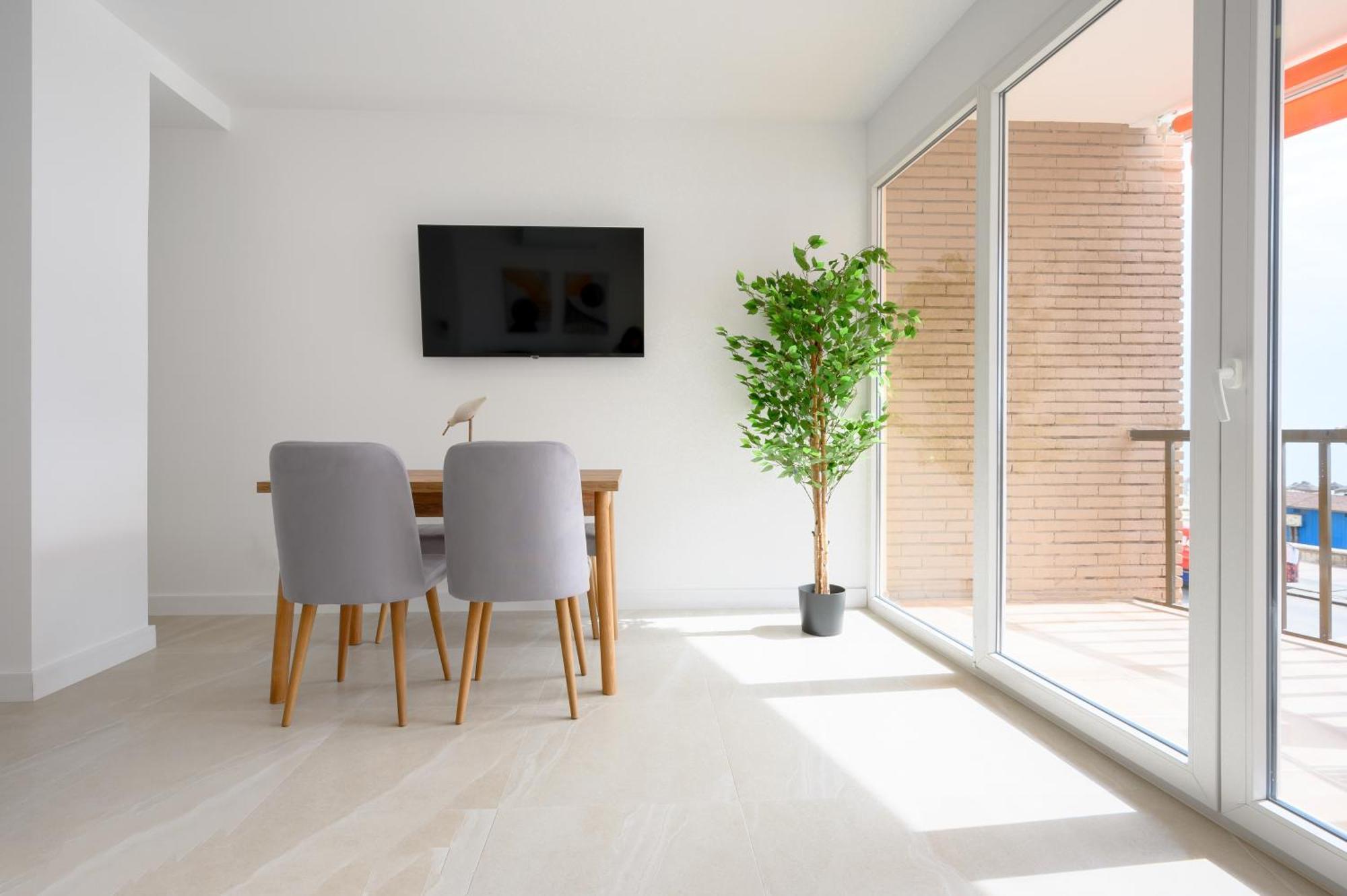 Dreams By The Sea 2 Bedrooms & 2 Baths By 10tosea Apartment