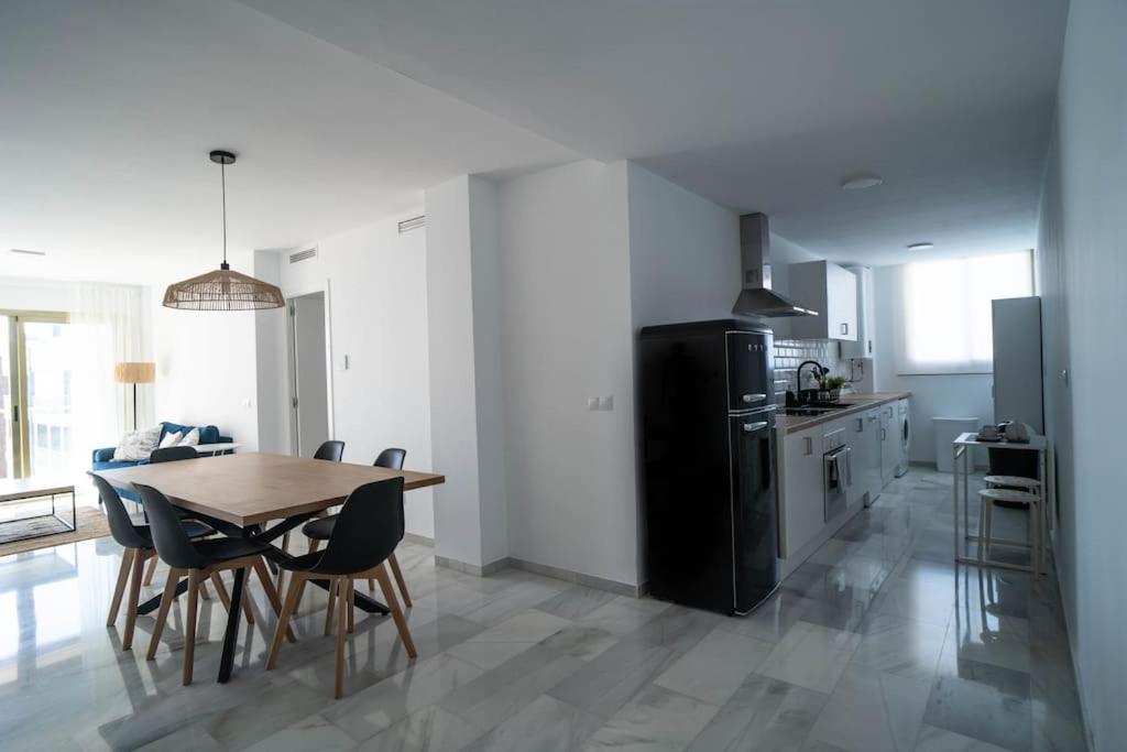 Spacious Three Bedroom Penthouse Apartment