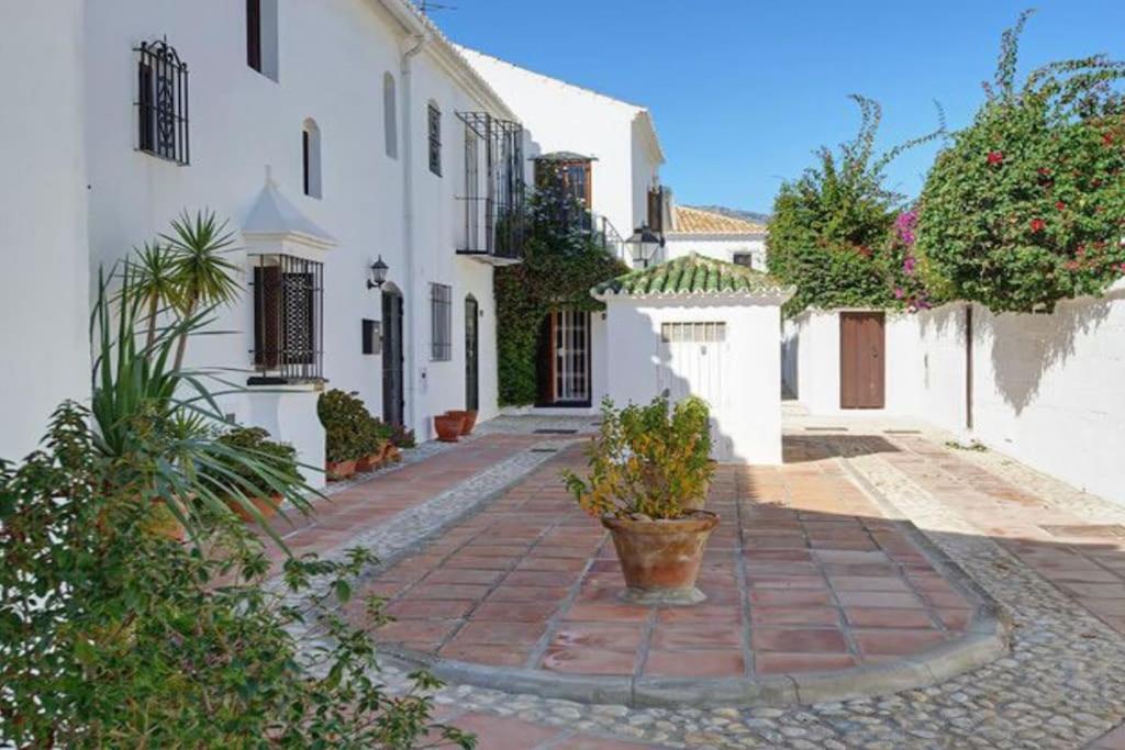 Bright 2 Bedroom Townhouse * Fuengirola