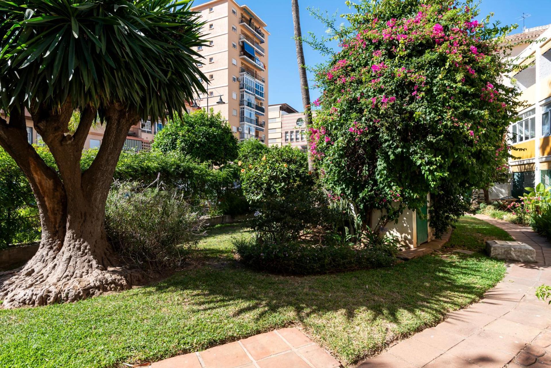 Sunny In The Center, 5 Min. From The * Fuengirola