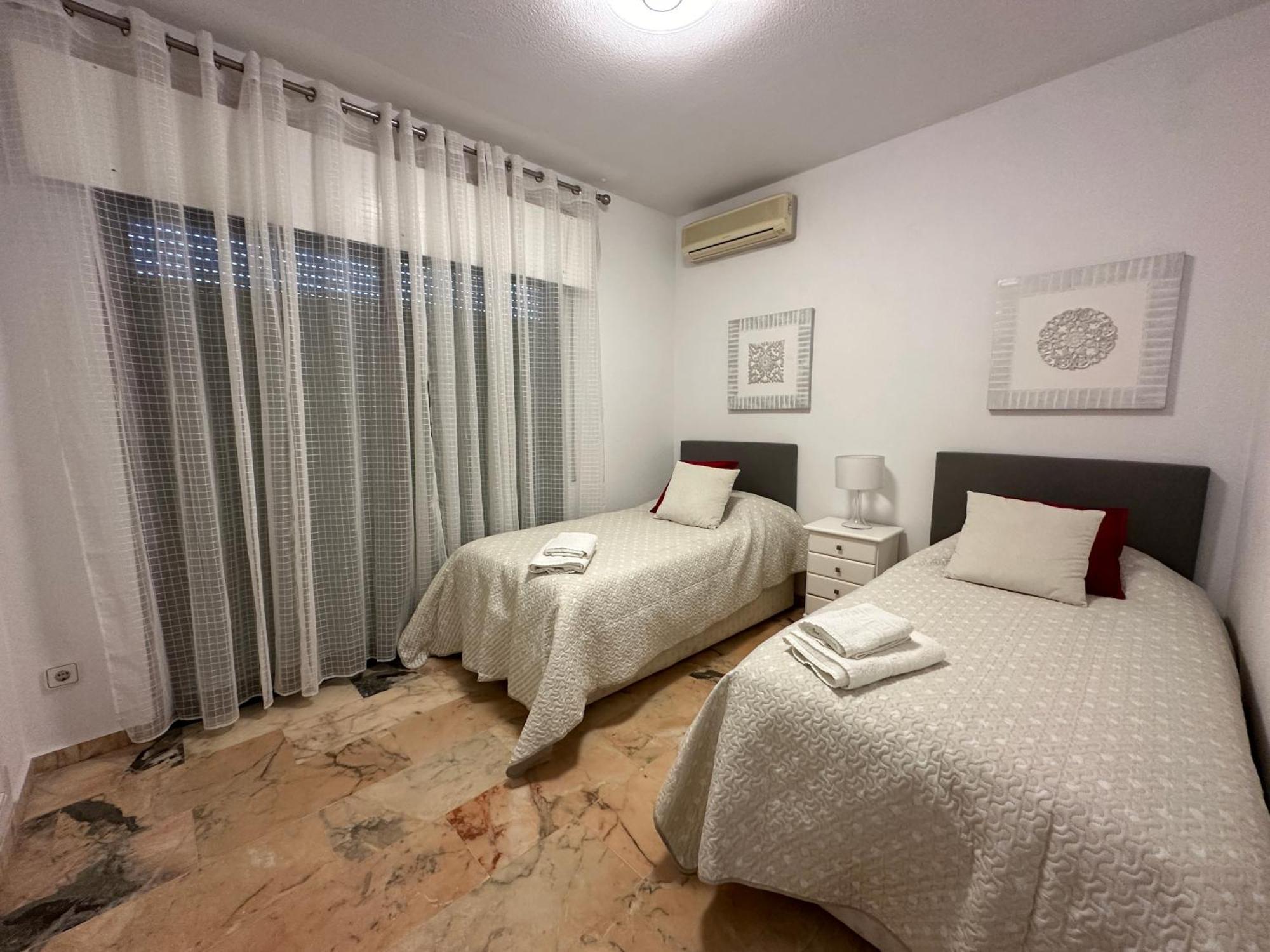 Atico En Yate Iv, Primera Linea Playa Huoneisto *
