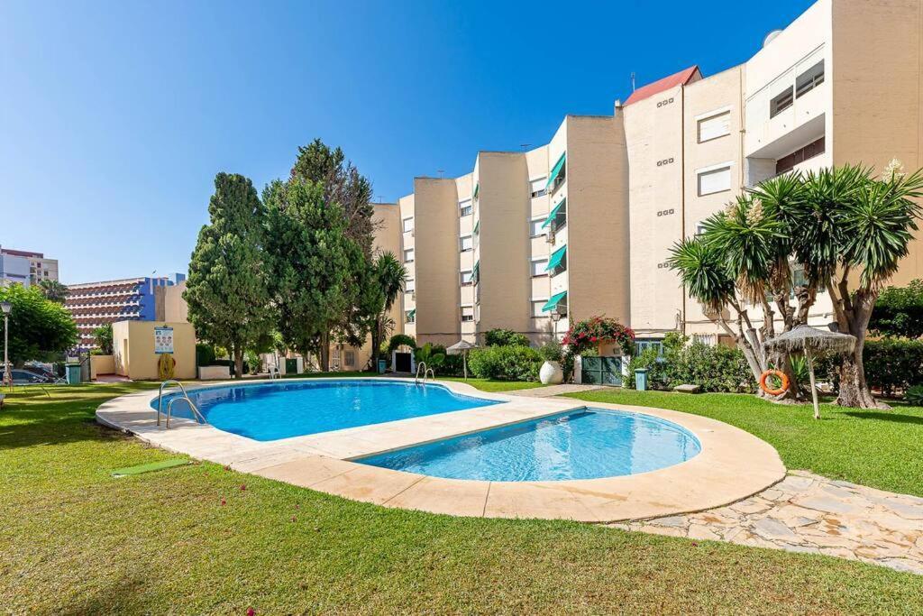 Spacious With Pool, 3 Min From The Fuengirola