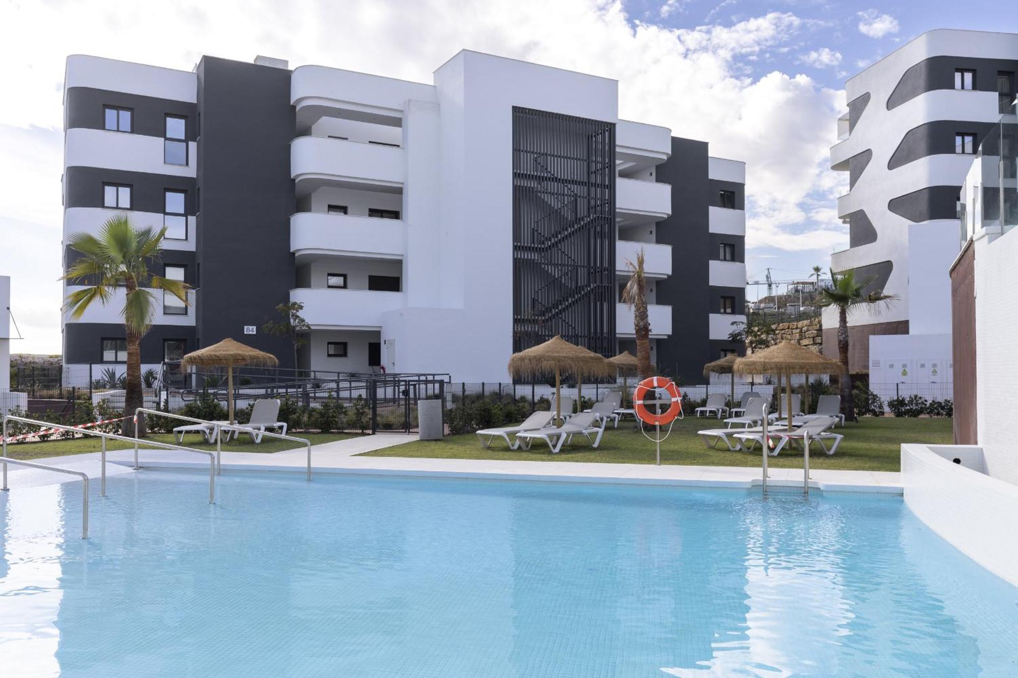 Apartment Elegant Luxury With Terrace In Higueron Fuengirola