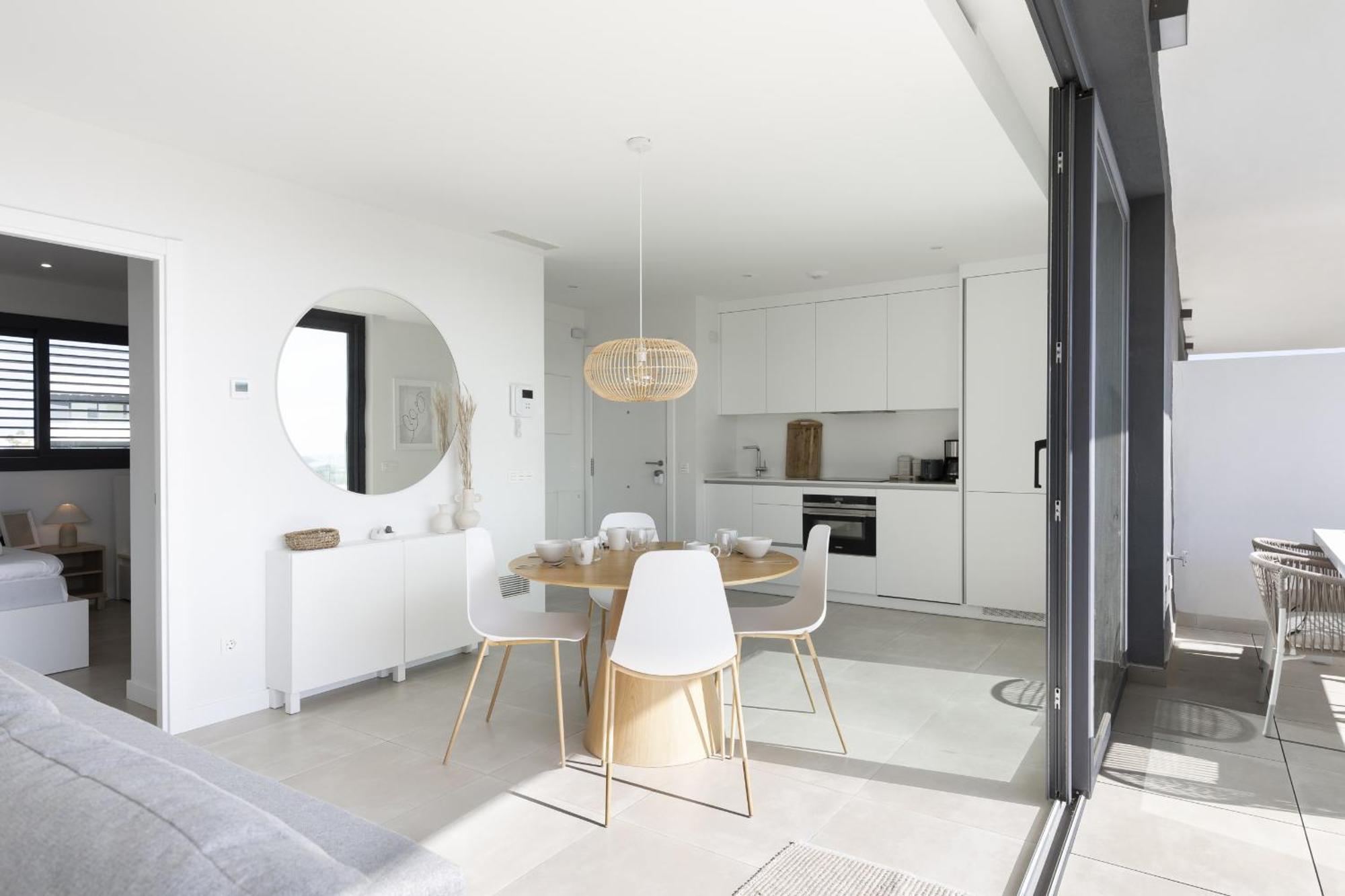 Apartment Elegant Luxury With Terrace In Higueron