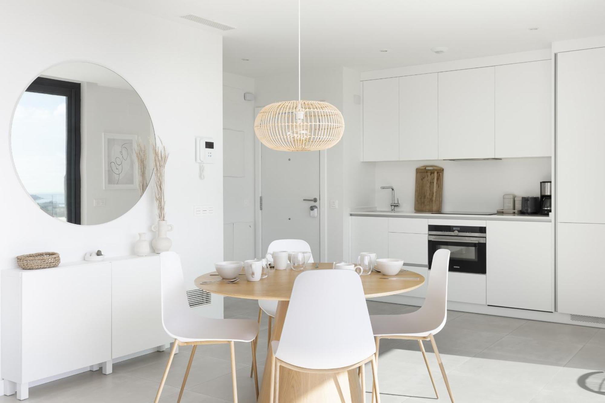 Elegant Luxury With Terrace In Higueron Apartment *