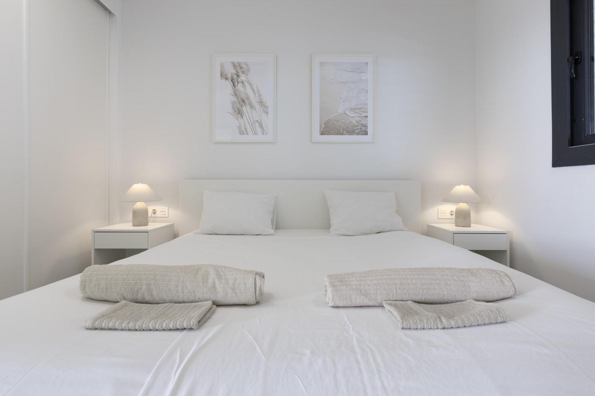 Apartment Elegant Luxury With Terrace In Higueron