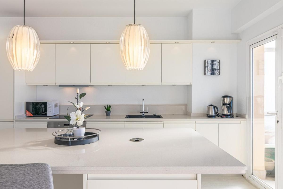 Appartement Cozy 2 Bedroom With Magic Sea View *