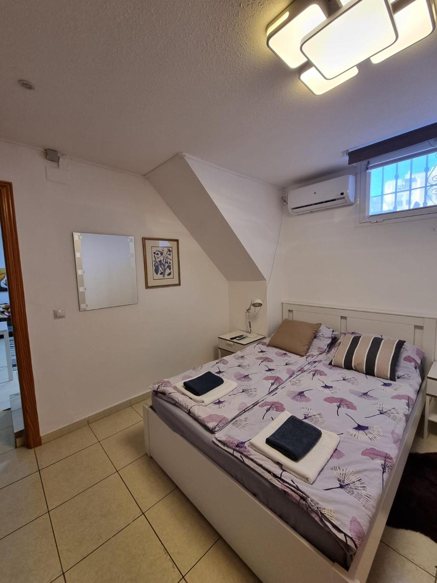 Cozy In Terraced House Homestay *