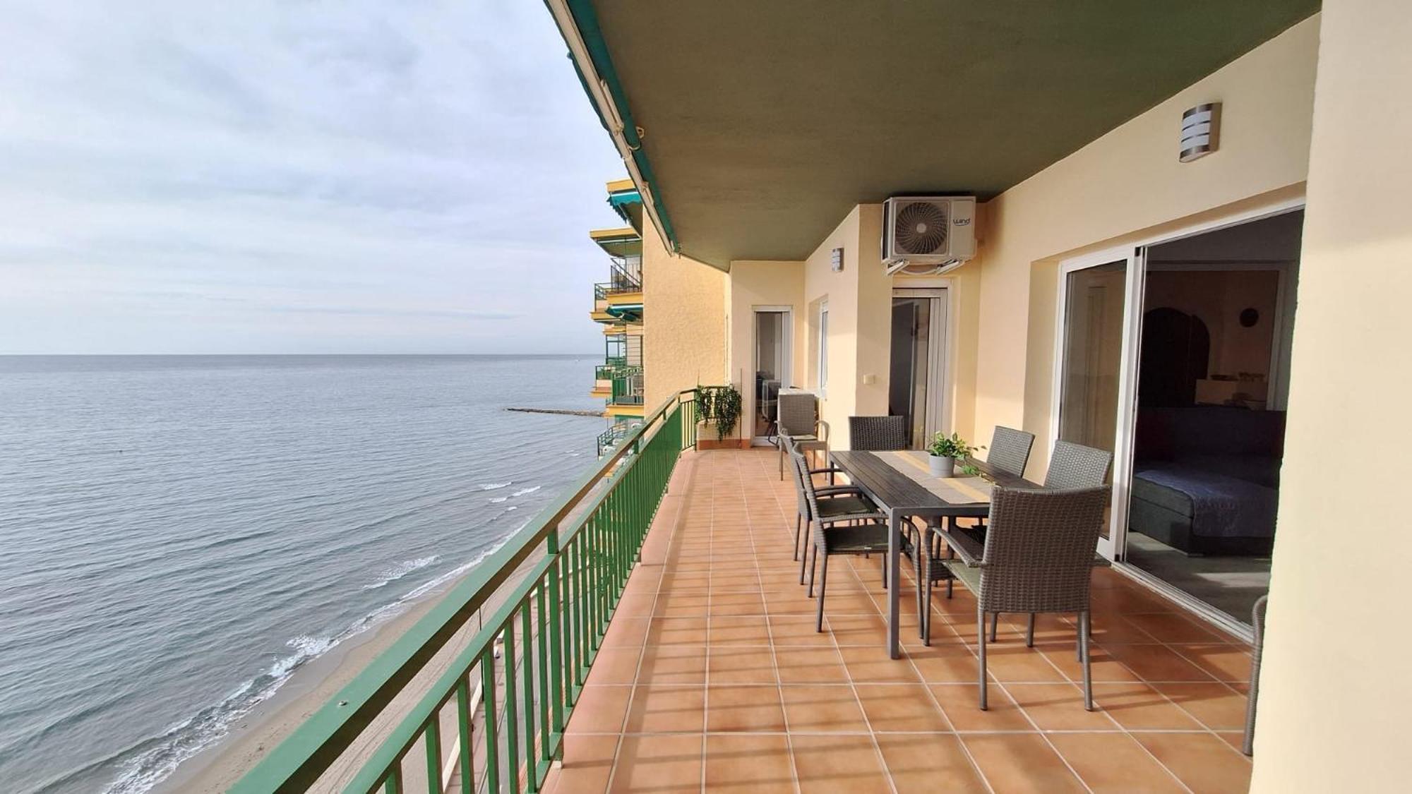Appartement Front View 10th In Fuenghirola