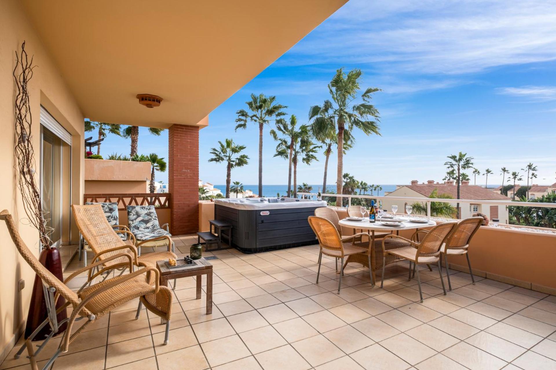 Malibu Sea View Penthouse With Jacuzzi By Costarentals - Ref 244 Huoneisto