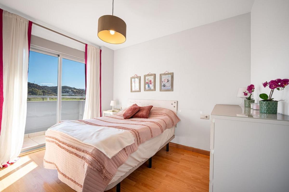 San Miguel - 2 Bed And 2 Bath - Miramar Shopping Fuengirola