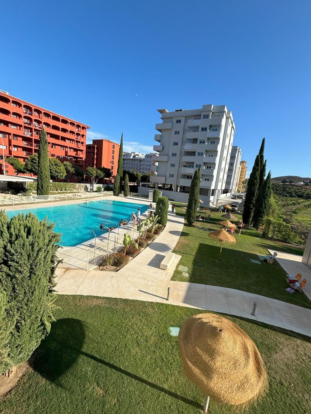 San Miguel - 2 Bed And 2 Bath - Miramar Shopping Apartment Fuengirola