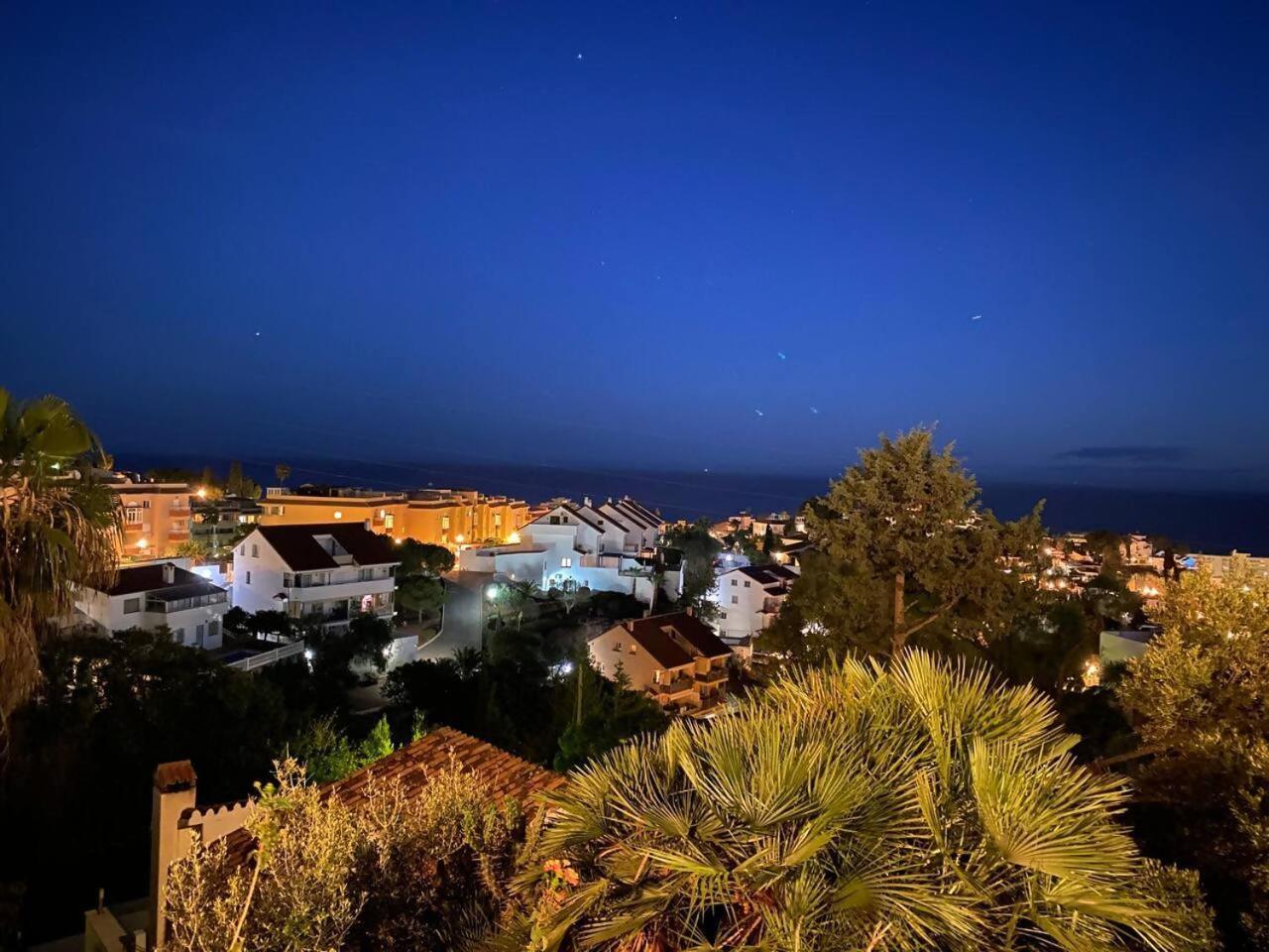 Estudio Con Vistas Al Mar Garaje Privado Gratis Fuengirola