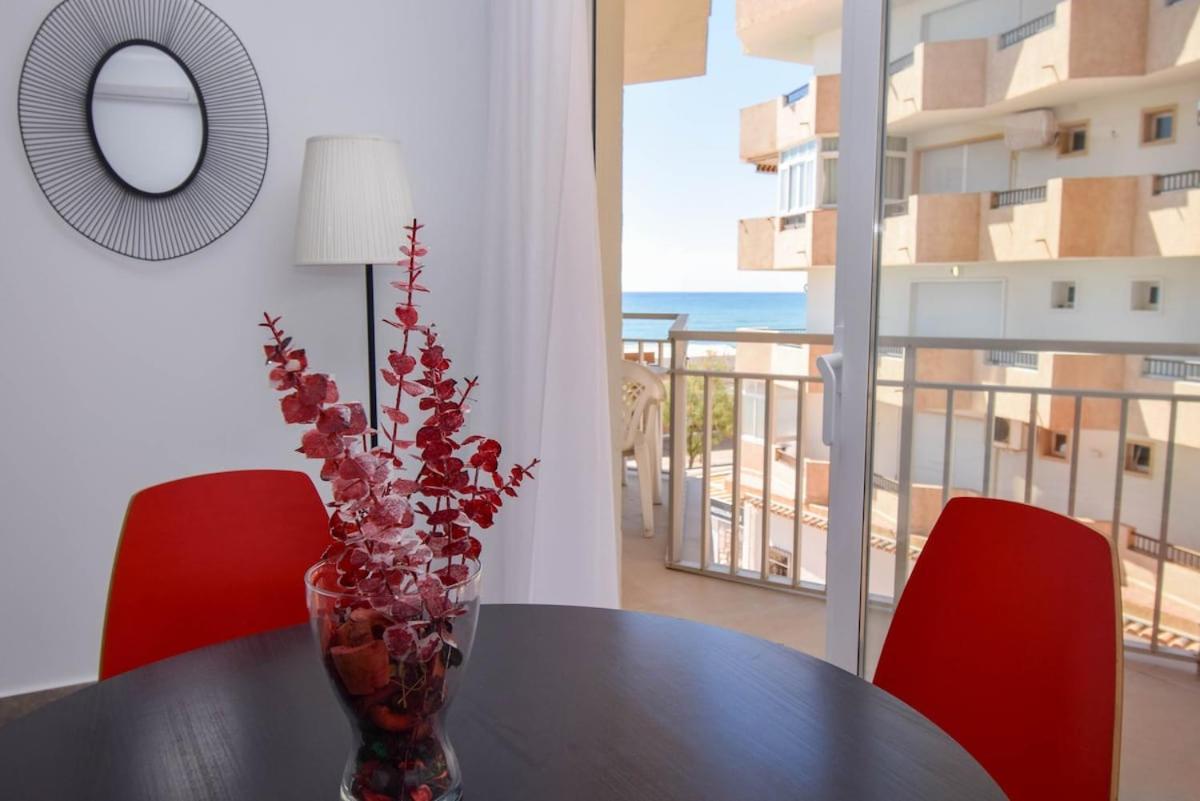 Ref 302 Front In Popular Riverina Apartment
