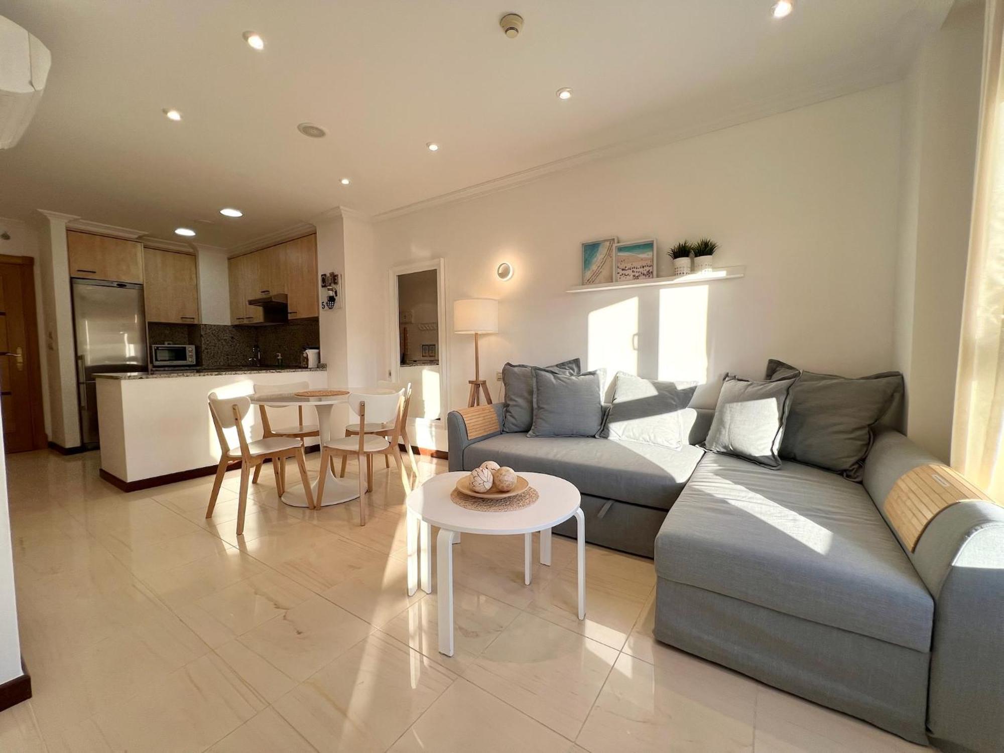 Apartment Bright And Cozy With Pool And Jacuzzi And Near