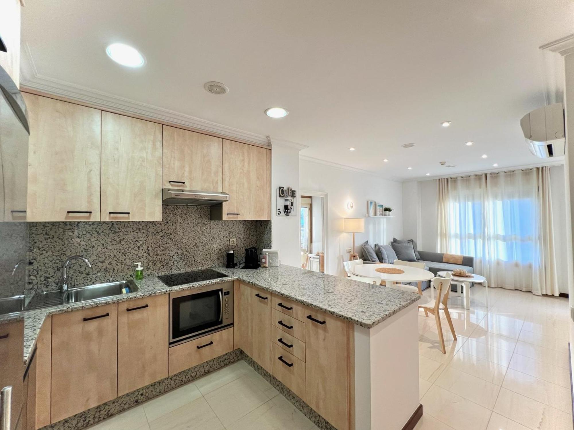 Bright And Cozy With Pool And Jacuzzi And Near Fuengirola