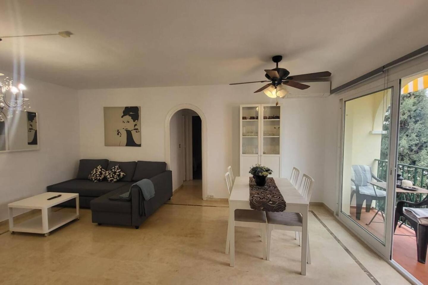 Cyv Simple Living Near W Pool In