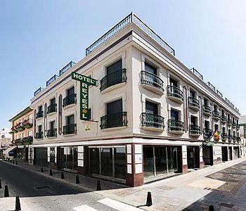 Reyesol Hotel 2*