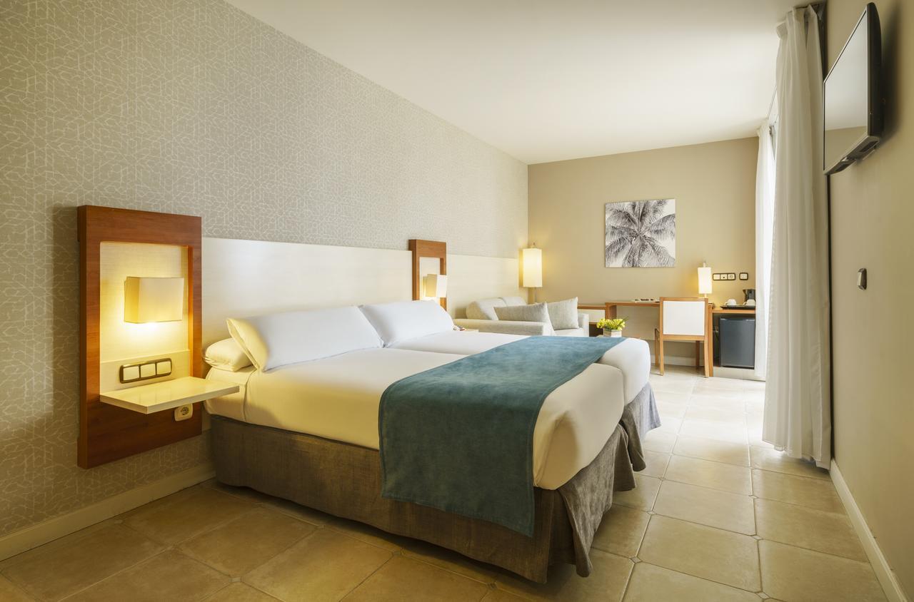 Ilunion Hotel