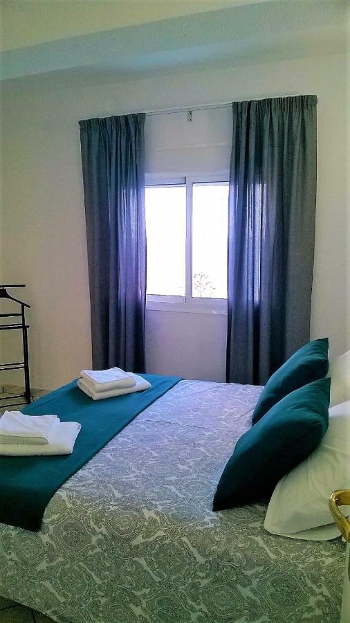 Estrellita Two Bedroom, Top Floor With Seaview