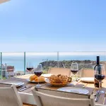 Charming Apt With Ocean View