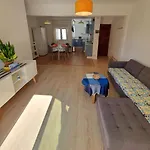 Casa La Paz Renovated Apartment In Fuengirola Center