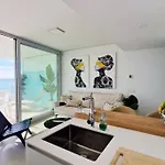 Amazing Sea Views, The Wave