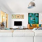 Apartment With Sea Views