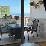 Cosy Apartment With Seaviews, Pool Close To Beach.