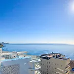 Amazing Sea Views - The Wave Ii, Pool And Sea View